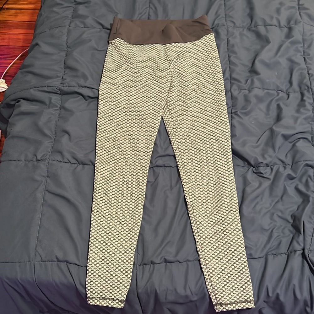 Booty Scrunch Honeycomb Leggings 🖤